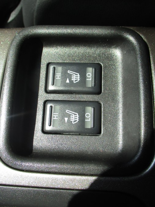 2013 Nissan JUKE 5dr Wgn CVT SV AWD, available for sale in Massapequa, New York | South Shore Auto Brokers & Sales. Massapequa, New York 2013 Nissan JUKE 5dr Wgn CVT SV AWD, available for sale in Massapequa, New York | South Shore Auto Brokers & Sales. Massapequa, New York