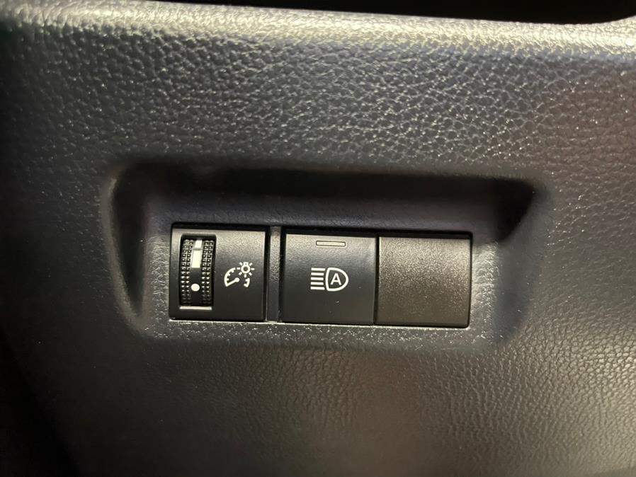 Used Toyota RAV4 XLE AWD (Natl) 2020 | Power Motors East. Massapequa Park, New York Used Toyota RAV4 XLE AWD (Natl) 2020 | Power Motors East. Massapequa Park, New York