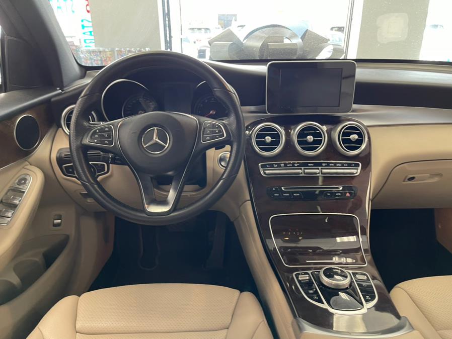 Used Mercedes-Benz GLC GLC 300 4MATIC SUV 2018 | 5 Towns Drive. Inwood, New York Used Mercedes-Benz GLC GLC 300 4MATIC SUV 2018 | 5 Towns Drive. Inwood, New York