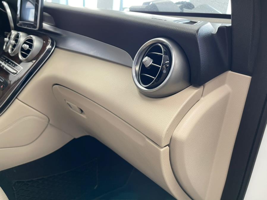 Used Mercedes-Benz GLC GLC 300 4MATIC SUV 2018 | 5 Towns Drive. Inwood, New York Used Mercedes-Benz GLC GLC 300 4MATIC SUV 2018 | 5 Towns Drive. Inwood, New York