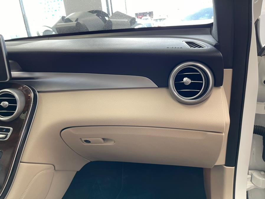 Used Mercedes-Benz GLC GLC 300 4MATIC SUV 2018 | 5 Towns Drive. Inwood, New York Used Mercedes-Benz GLC GLC 300 4MATIC SUV 2018 | 5 Towns Drive. Inwood, New York