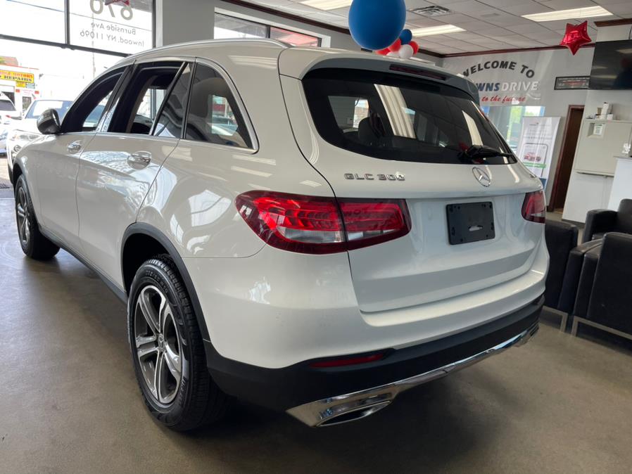 Used Mercedes-Benz GLC GLC 300 4MATIC SUV 2018 | 5 Towns Drive. Inwood, New York Used Mercedes-Benz GLC GLC 300 4MATIC SUV 2018 | 5 Towns Drive. Inwood, New York