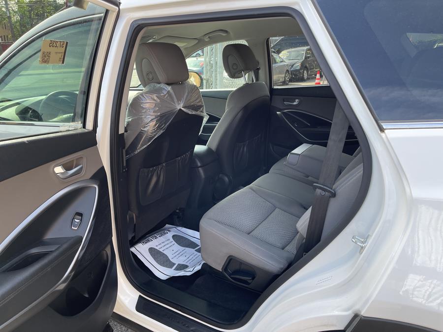 2016 Hyundai Santa Fe AWD 4dr SE, available for sale in Bronx, New York | New York Motors Group Solutions LLC. Bronx, New York 2016 Hyundai Santa Fe AWD 4dr SE, available for sale in Bronx, New York | New York Motors Group Solutions LLC. Bronx, New York