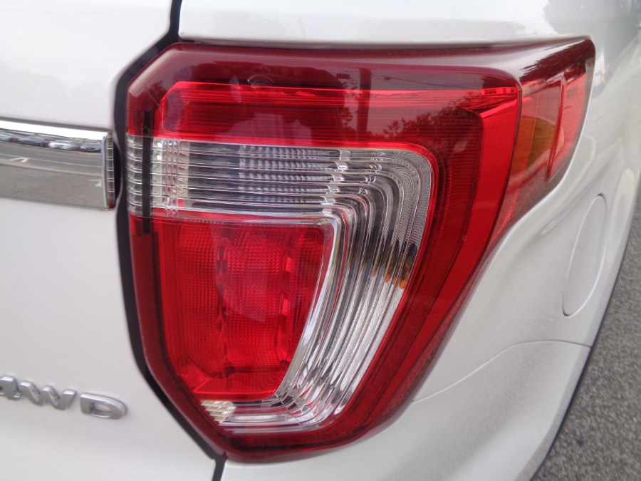 2018 Ford Explorer XLT 4WD, available for sale in Valley Stream, New York | NY Auto Traders. Valley Stream, New York 2018 Ford Explorer XLT 4WD, available for sale in Valley Stream, New York | NY Auto Traders. Valley Stream, New York