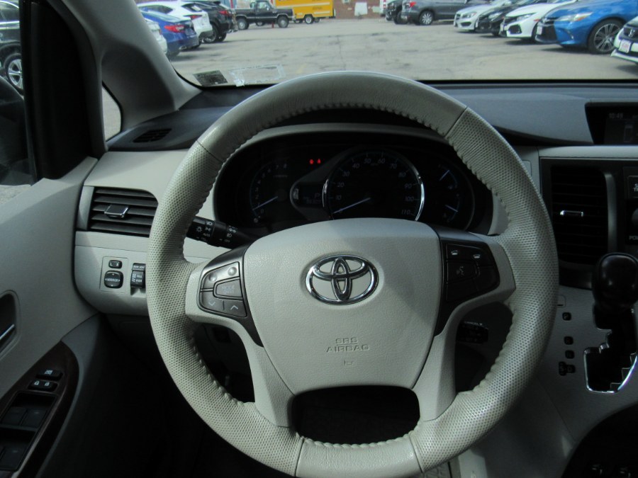 Used Toyota Sienna XLE 2013 | Hilario's Auto Sales Inc.. Worcester, Massachusetts Used Toyota Sienna XLE 2013 | Hilario's Auto Sales Inc.. Worcester, Massachusetts
