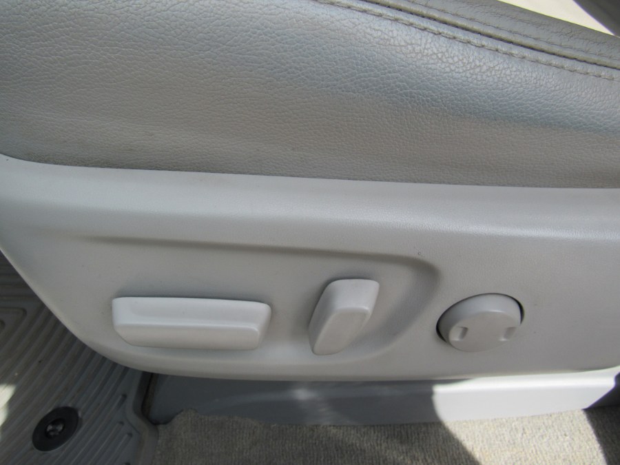 Used Toyota Sienna XLE 2013 | Hilario's Auto Sales Inc.. Worcester, Massachusetts Used Toyota Sienna XLE 2013 | Hilario's Auto Sales Inc.. Worcester, Massachusetts