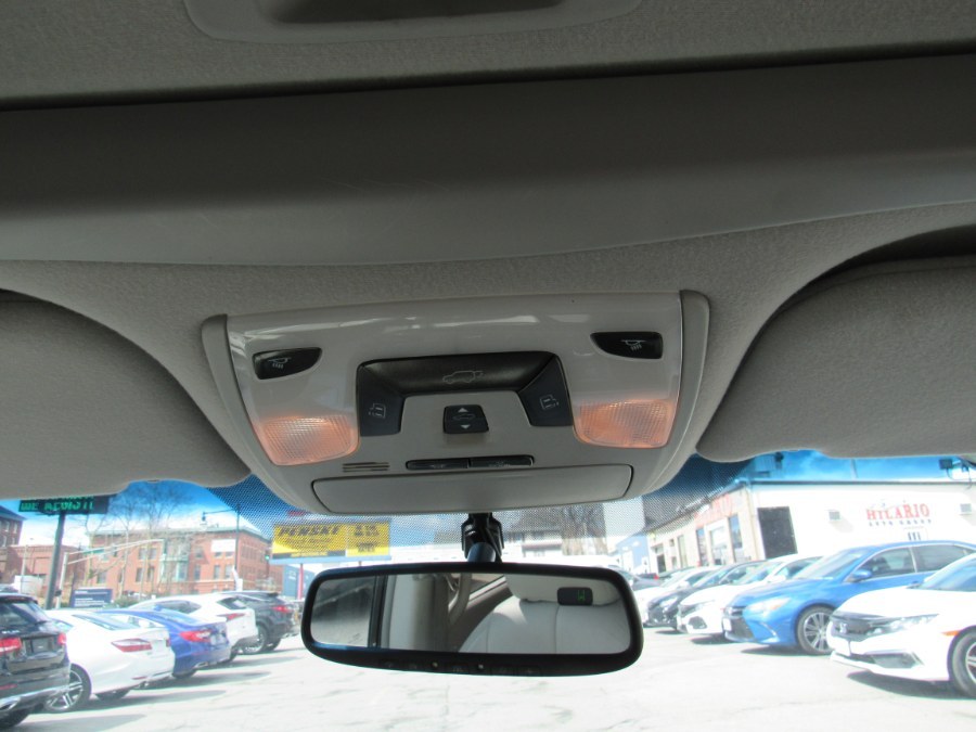 Used Toyota Sienna XLE 2013 | Hilario's Auto Sales Inc.. Worcester, Massachusetts Used Toyota Sienna XLE 2013 | Hilario's Auto Sales Inc.. Worcester, Massachusetts