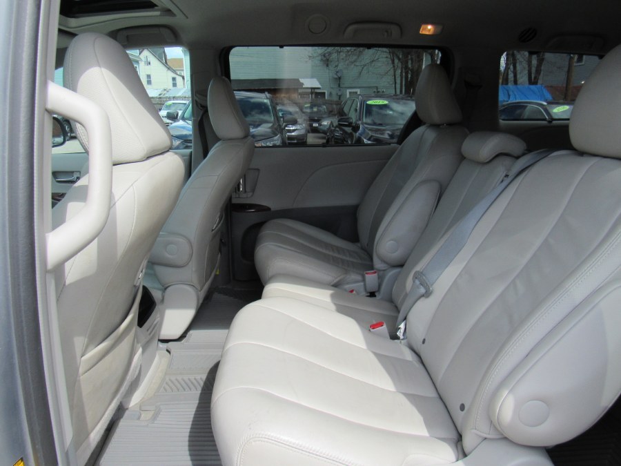 Used Toyota Sienna XLE 2013 | Hilario's Auto Sales Inc.. Worcester, Massachusetts Used Toyota Sienna XLE 2013 | Hilario's Auto Sales Inc.. Worcester, Massachusetts