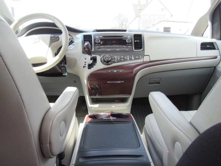 Used Toyota Sienna XLE 2013 | Hilario's Auto Sales Inc.. Worcester, Massachusetts Used Toyota Sienna XLE 2013 | Hilario's Auto Sales Inc.. Worcester, Massachusetts