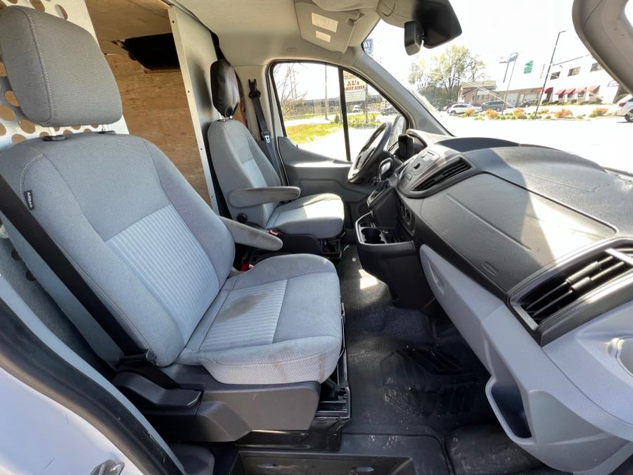 Used Ford Transit Cargo Van T-250 130" Low Rf 9000 GVWR Swing-Out RH Dr 2016 | Danny's Auto Sales. Methuen, Massachusetts Used Ford Transit Cargo Van T-250 130" Low Rf 9000 GVWR Swing-Out RH Dr 2016 | Danny's Auto Sales. Methuen, Massachusetts