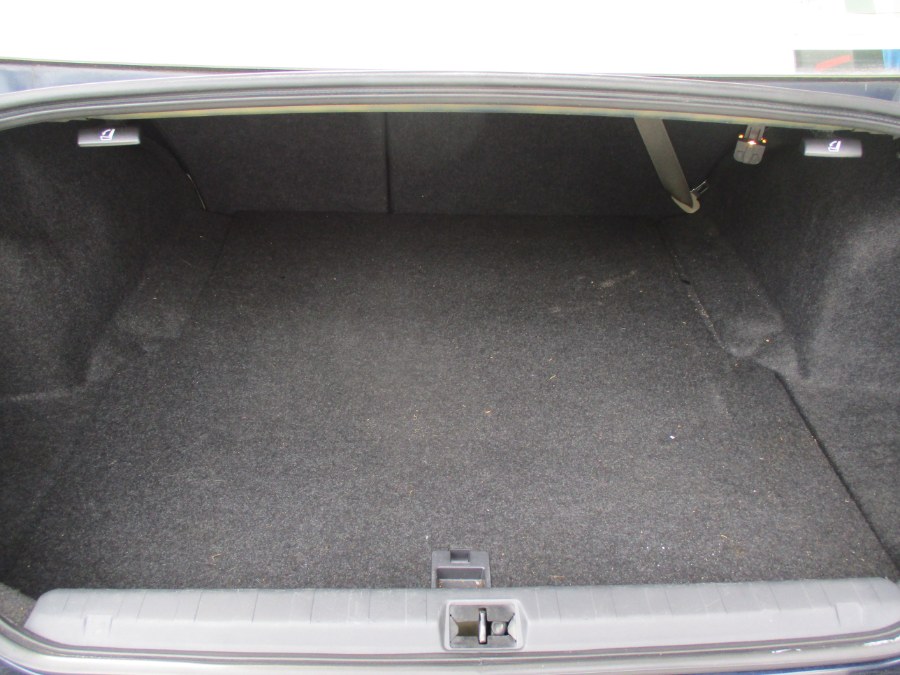 Used Subaru Legacy 4dr Sdn H4 Auto 2.5i Premium 2014 | Cos Central Auto. Meriden, Connecticut Used Subaru Legacy 4dr Sdn H4 Auto 2.5i Premium 2014 | Cos Central Auto. Meriden, Connecticut