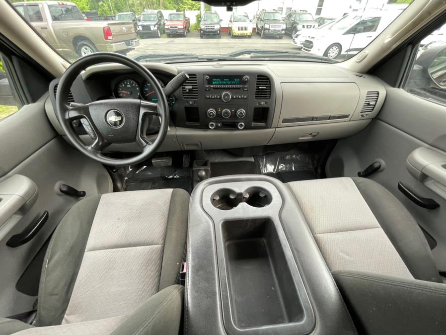 2009 Chevrolet Silverado 1500 LS Extended Cab 4X4, available for sale in East Windsor, Connecticut | Toro Auto. East Windsor, Connecticut 2009 Chevrolet Silverado 1500 LS Extended Cab 4X4, available for sale in East Windsor, Connecticut | Toro Auto. East Windsor, Connecticut