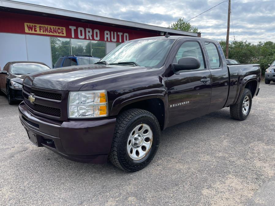 2009 Chevrolet Silverado 1500 LS Extended Cab 4X4, available for sale in East Windsor, Connecticut | Toro Auto. East Windsor, Connecticut