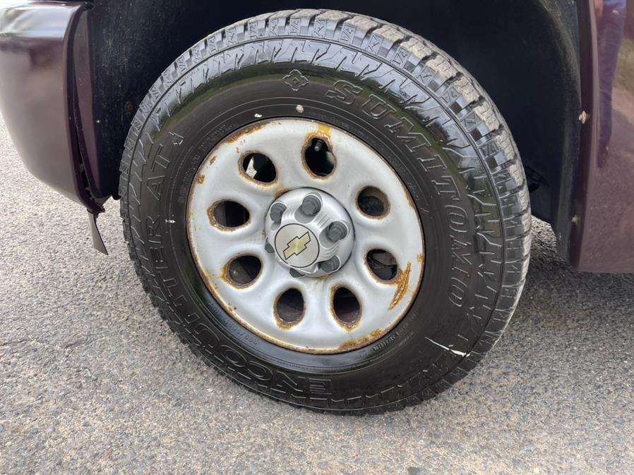 2009 Chevrolet Silverado 1500 LS Extended Cab 4X4, available for sale in East Windsor, Connecticut | Toro Auto. East Windsor, Connecticut 2009 Chevrolet Silverado 1500 LS Extended Cab 4X4, available for sale in East Windsor, Connecticut | Toro Auto. East Windsor, Connecticut