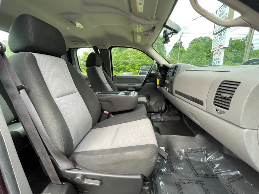 2009 Chevrolet Silverado 1500 LS Extended Cab 4X4, available for sale in East Windsor, Connecticut | Toro Auto. East Windsor, Connecticut 2009 Chevrolet Silverado 1500 LS Extended Cab 4X4, available for sale in East Windsor, Connecticut | Toro Auto. East Windsor, Connecticut