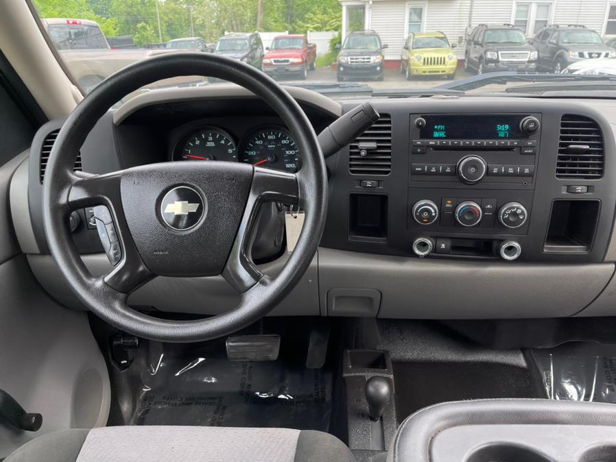 2009 Chevrolet Silverado 1500 LS Extended Cab 4X4, available for sale in East Windsor, Connecticut | Toro Auto. East Windsor, Connecticut 2009 Chevrolet Silverado 1500 LS Extended Cab 4X4, available for sale in East Windsor, Connecticut | Toro Auto. East Windsor, Connecticut