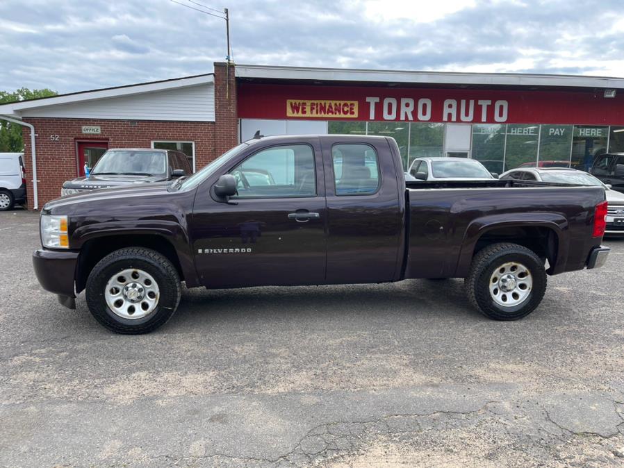 2009 Chevrolet Silverado 1500 LS Extended Cab 4X4, available for sale in East Windsor, Connecticut | Toro Auto. East Windsor, Connecticut 2009 Chevrolet Silverado 1500 LS Extended Cab 4X4, available for sale in East Windsor, Connecticut | Toro Auto. East Windsor, Connecticut