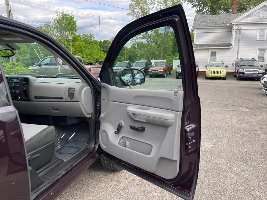 2009 Chevrolet Silverado 1500 LS Extended Cab 4X4, available for sale in East Windsor, Connecticut | Toro Auto. East Windsor, Connecticut 2009 Chevrolet Silverado 1500 LS Extended Cab 4X4, available for sale in East Windsor, Connecticut | Toro Auto. East Windsor, Connecticut