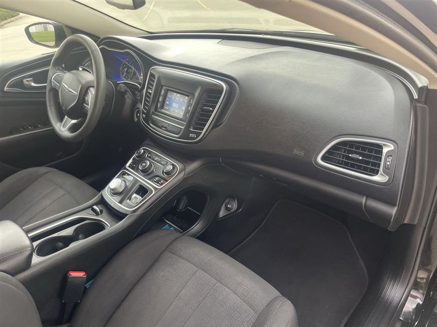Used Chrysler 200 4dr Sdn Limited FWD 2015 | Josh's All Under Ten LLC. Elida, Ohio Used Chrysler 200 4dr Sdn Limited FWD 2015 | Josh's All Under Ten LLC. Elida, Ohio