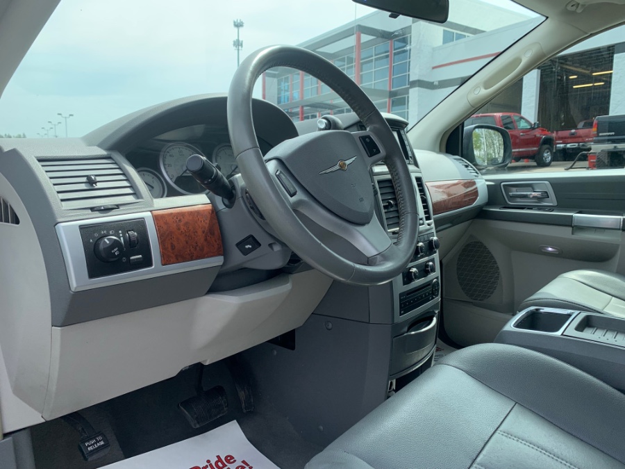Used Chrysler Town & Country 4dr Wgn Touring 2008 | Marsh Auto Sales LLC. Ortonville, Michigan Used Chrysler Town & Country 4dr Wgn Touring 2008 | Marsh Auto Sales LLC. Ortonville, Michigan