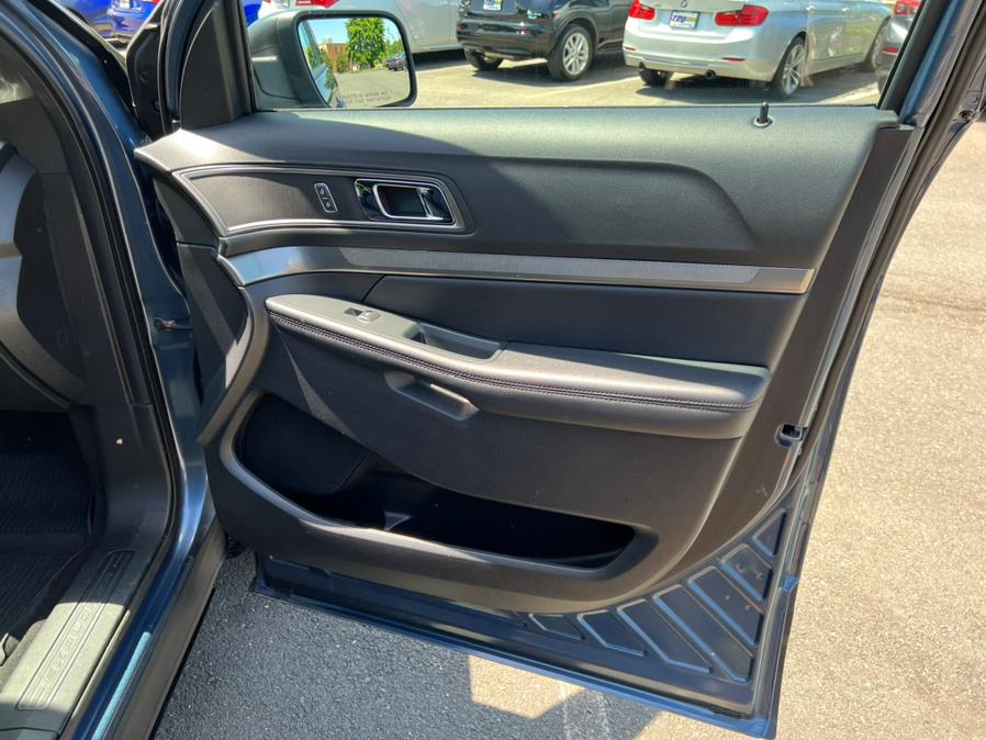 Used Ford Explorer XLT 4WD 2019 | Tru Auto Mall. Berlin, Connecticut Used Ford Explorer XLT 4WD 2019 | Tru Auto Mall. Berlin, Connecticut