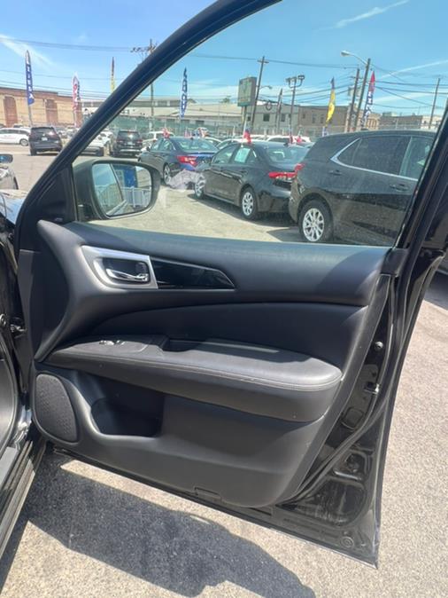 Used Nissan Pathfinder 4x4 SV 2020 | NJ Used Cars Center. Irvington, New Jersey Used Nissan Pathfinder 4x4 SV 2020 | NJ Used Cars Center. Irvington, New Jersey
