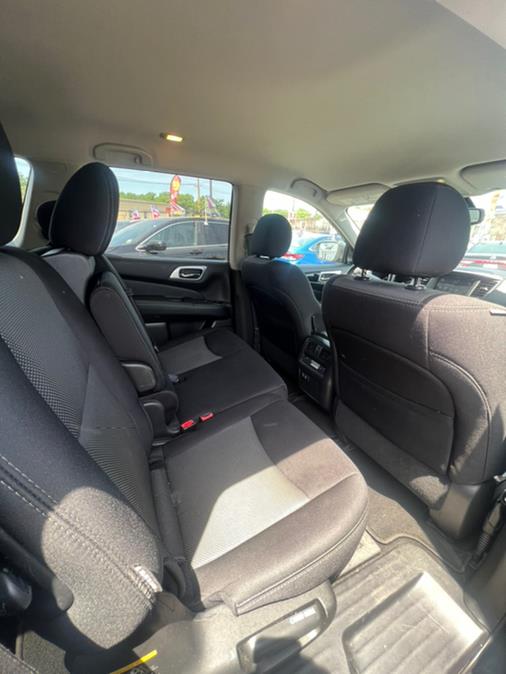 Used Nissan Pathfinder 4x4 SV 2020 | NJ Used Cars Center. Irvington, New Jersey Used Nissan Pathfinder 4x4 SV 2020 | NJ Used Cars Center. Irvington, New Jersey