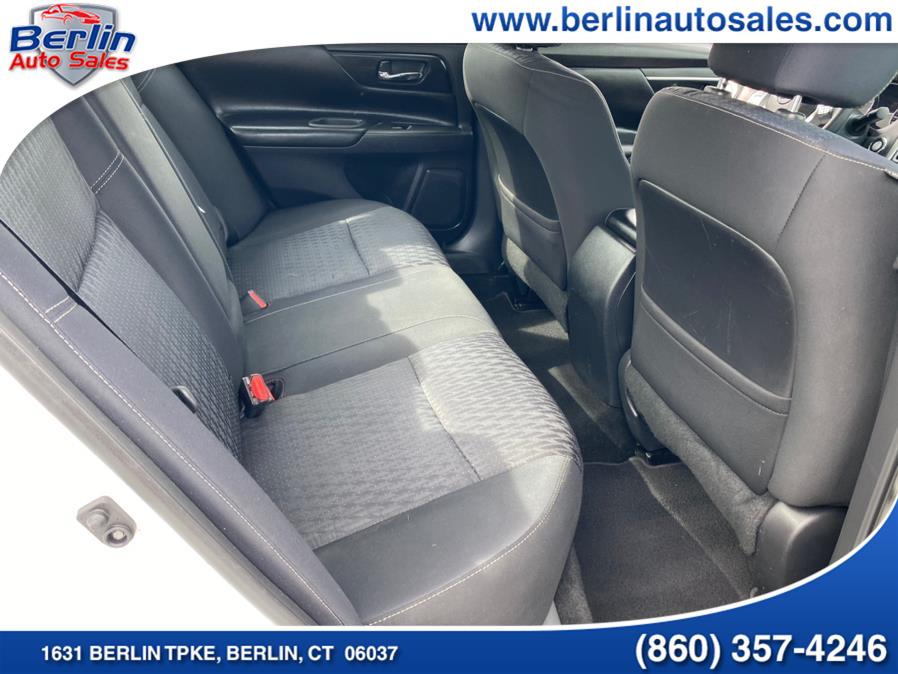 Used Nissan Altima 4dr Sdn I4 2.5 S 2016 | Berlin Auto Sales LLC. Berlin, Connecticut Used Nissan Altima 4dr Sdn I4 2.5 S 2016 | Berlin Auto Sales LLC. Berlin, Connecticut