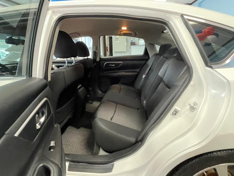 Used Nissan Altima 4dr Sdn I4 2.5 SR 2016 | 5 Towns Drive. Inwood, New York Used Nissan Altima 4dr Sdn I4 2.5 SR 2016 | 5 Towns Drive. Inwood, New York