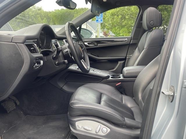 Used Porsche Macan Base 2017 | Blasius Federal Road. Brookfield, Connecticut Used Porsche Macan Base 2017 | Blasius Federal Road. Brookfield, Connecticut