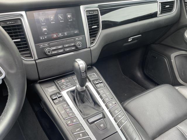 Used Porsche Macan Base 2017 | Blasius Federal Road. Brookfield, Connecticut Used Porsche Macan Base 2017 | Blasius Federal Road. Brookfield, Connecticut