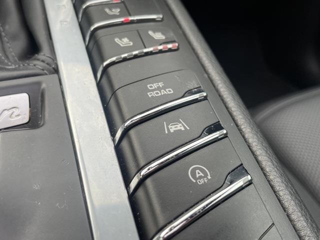 Used Porsche Macan Base 2017 | Blasius Federal Road. Brookfield, Connecticut Used Porsche Macan Base 2017 | Blasius Federal Road. Brookfield, Connecticut
