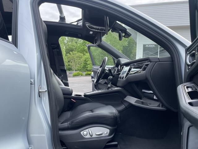 Used Porsche Macan Base 2017 | Blasius Federal Road. Brookfield, Connecticut Used Porsche Macan Base 2017 | Blasius Federal Road. Brookfield, Connecticut