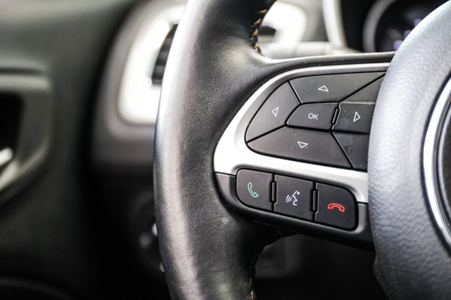 2019 Jeep Compass Latitude 4x4, available for sale in ELMONT, New York | 26 Motors Long Island. ELMONT, New York 2019 Jeep Compass Latitude 4x4, available for sale in ELMONT, New York | 26 Motors Long Island. ELMONT, New York