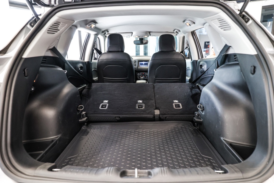 2019 Jeep Compass Latitude 4x4, available for sale in ELMONT, New York | 26 Motors Long Island. ELMONT, New York 2019 Jeep Compass Latitude 4x4, available for sale in ELMONT, New York | 26 Motors Long Island. ELMONT, New York