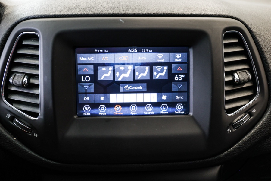 2019 Jeep Compass Latitude 4x4, available for sale in ELMONT, New York | 26 Motors Long Island. ELMONT, New York 2019 Jeep Compass Latitude 4x4, available for sale in ELMONT, New York | 26 Motors Long Island. ELMONT, New York
