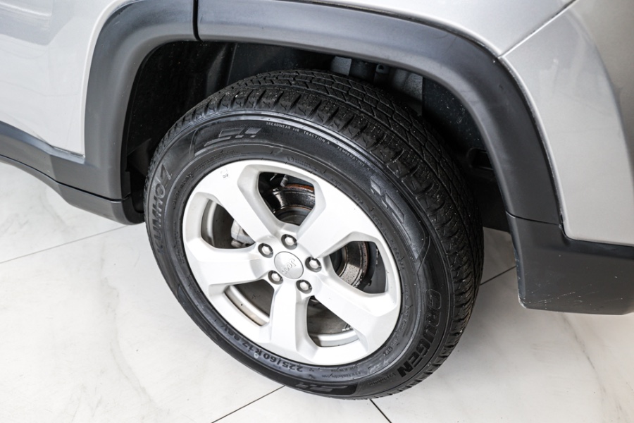 2019 Jeep Compass Latitude 4x4, available for sale in ELMONT, New York | 26 Motors Long Island. ELMONT, New York 2019 Jeep Compass Latitude 4x4, available for sale in ELMONT, New York | 26 Motors Long Island. ELMONT, New York