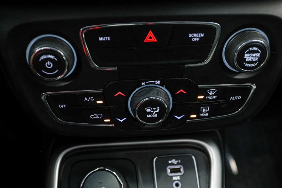 2019 Jeep Compass Latitude 4x4, available for sale in ELMONT, New York | 26 Motors Long Island. ELMONT, New York 2019 Jeep Compass Latitude 4x4, available for sale in ELMONT, New York | 26 Motors Long Island. ELMONT, New York