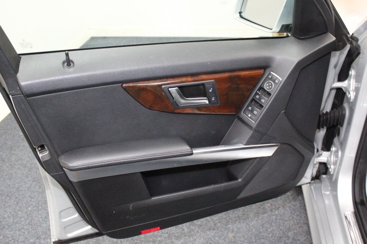 2013 Mercedes-Benz GLK-Class 4MATIC 4dr GLK350, available for sale in Plainville, Connecticut | New England Auto Sales LLC. Plainville, Connecticut 2013 Mercedes-Benz GLK-Class 4MATIC 4dr GLK350, available for sale in Plainville, Connecticut | New England Auto Sales LLC. Plainville, Connecticut