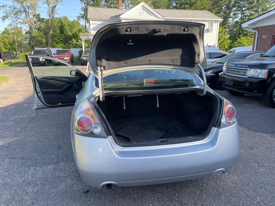 2009 Nissan Altima 3.5 SL Sunroof & Leather, available for sale in East Windsor, Connecticut | Toro Auto. East Windsor, Connecticut 2009 Nissan Altima 3.5 SL Sunroof & Leather, available for sale in East Windsor, Connecticut | Toro Auto. East Windsor, Connecticut
