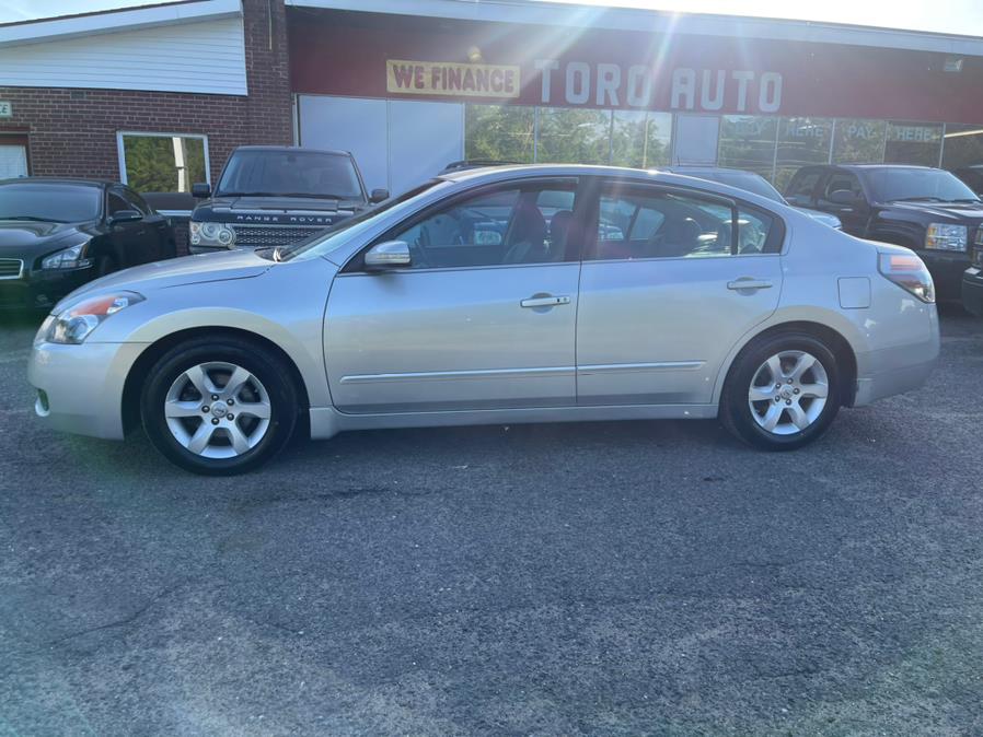 2009 Nissan Altima 3.5 SL Sunroof & Leather, available for sale in East Windsor, Connecticut | Toro Auto. East Windsor, Connecticut 2009 Nissan Altima 3.5 SL Sunroof & Leather, available for sale in East Windsor, Connecticut | Toro Auto. East Windsor, Connecticut