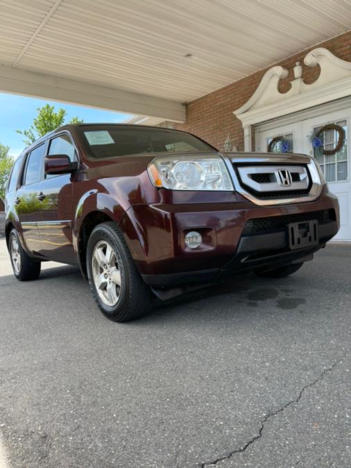 2009 Honda Pilot 4WD 4dr EX-L w/RES, available for sale in New Britain, Connecticut | Supreme Automotive. New Britain, Connecticut