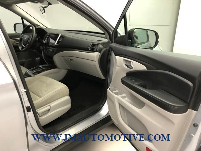 2016 Honda Pilot AWD 4dr EX, available for sale in Naugatuck, Connecticut | J&M Automotive Sls&Svc LLC. Naugatuck, Connecticut 2016 Honda Pilot AWD 4dr EX, available for sale in Naugatuck, Connecticut | J&M Automotive Sls&Svc LLC. Naugatuck, Connecticut