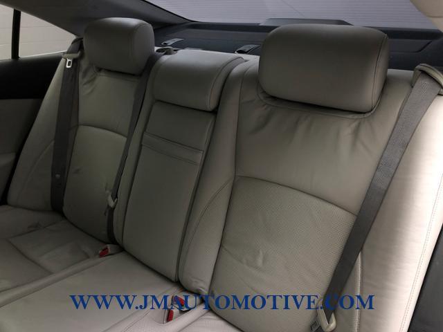 Used Lexus Es 350 4dr Sdn 2010 | J&M Automotive Sls&Svc LLC. Naugatuck, Connecticut Used Lexus Es 350 4dr Sdn 2010 | J&M Automotive Sls&Svc LLC. Naugatuck, Connecticut