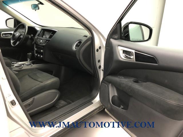 Used Nissan Pathfinder 4WD 4dr SV 2014 | J&M Automotive Sls&Svc LLC. Naugatuck, Connecticut Used Nissan Pathfinder 4WD 4dr SV 2014 | J&M Automotive Sls&Svc LLC. Naugatuck, Connecticut