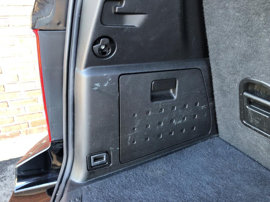 2010 Honda Pilot 4WD 4dr Touring w/Navi, available for sale in Waterbury, Connecticut | National Auto Brokers, Inc.. Waterbury, Connecticut 2010 Honda Pilot 4WD 4dr Touring w/Navi, available for sale in Waterbury, Connecticut | National Auto Brokers, Inc.. Waterbury, Connecticut