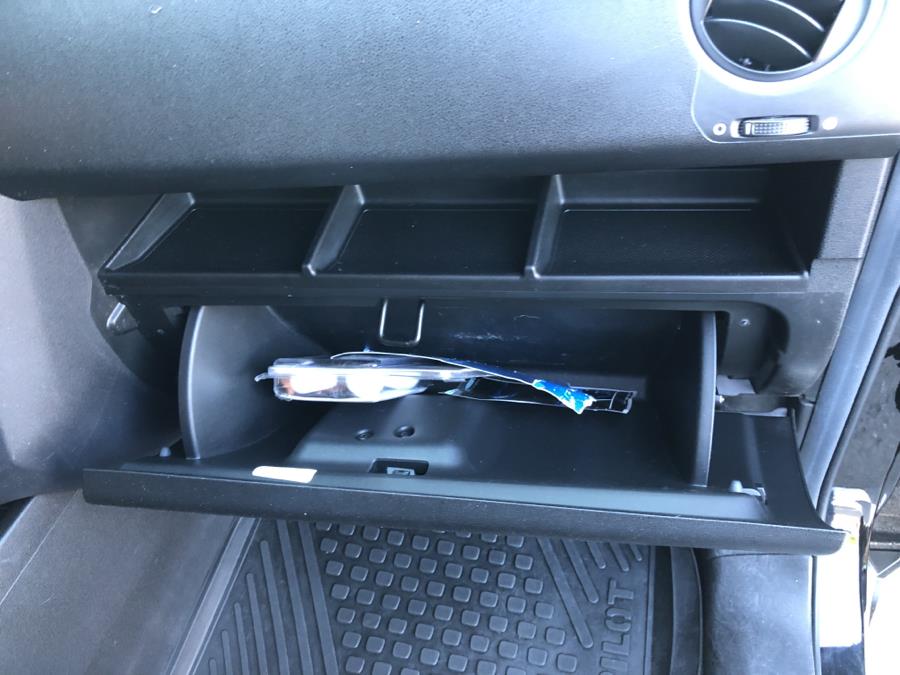 2010 Honda Pilot 4WD 4dr Touring w/Navi, available for sale in Waterbury, Connecticut | National Auto Brokers, Inc.. Waterbury, Connecticut 2010 Honda Pilot 4WD 4dr Touring w/Navi, available for sale in Waterbury, Connecticut | National Auto Brokers, Inc.. Waterbury, Connecticut
