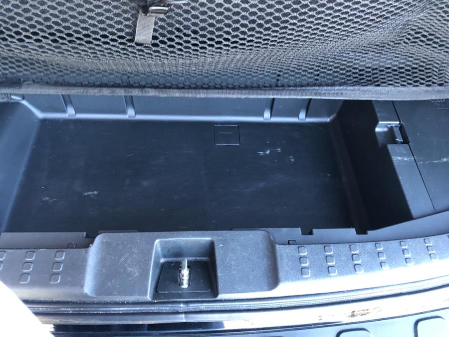 2010 Honda Pilot 4WD 4dr Touring w/Navi, available for sale in Waterbury, Connecticut | National Auto Brokers, Inc.. Waterbury, Connecticut 2010 Honda Pilot 4WD 4dr Touring w/Navi, available for sale in Waterbury, Connecticut | National Auto Brokers, Inc.. Waterbury, Connecticut