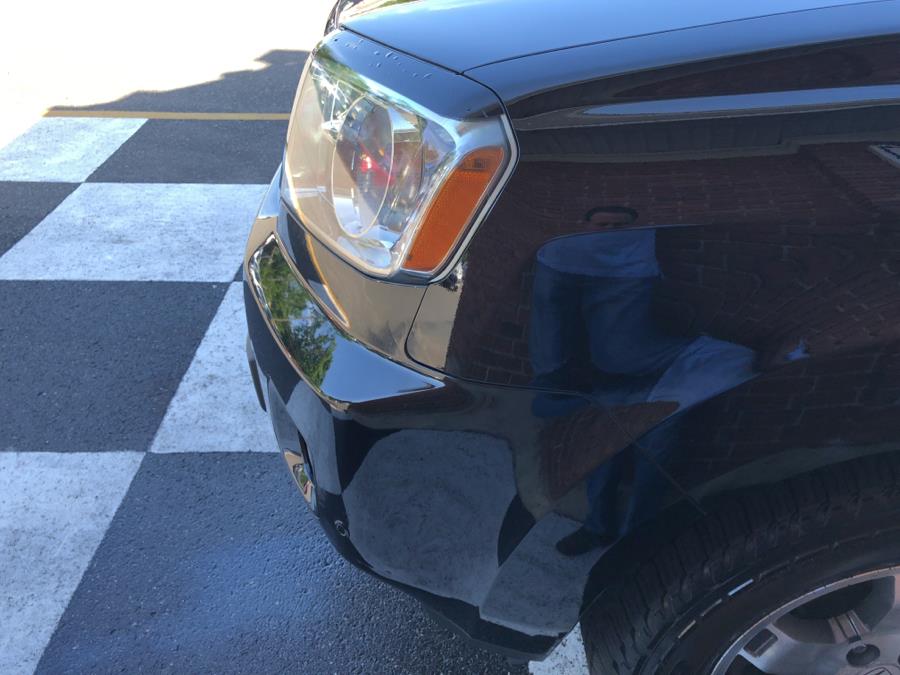 2010 Honda Pilot 4WD 4dr Touring w/Navi, available for sale in Waterbury, Connecticut | National Auto Brokers, Inc.. Waterbury, Connecticut 2010 Honda Pilot 4WD 4dr Touring w/Navi, available for sale in Waterbury, Connecticut | National Auto Brokers, Inc.. Waterbury, Connecticut