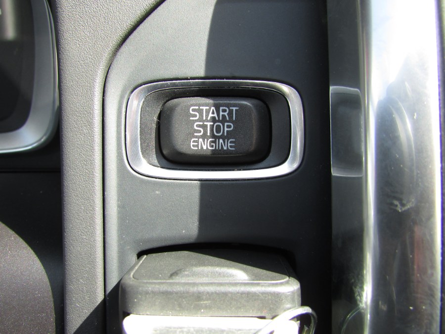 Used Volvo XC60 AWD 4dr 3.0L 2014 | United Auto Sales of E Windsor, Inc. East Windsor, Connecticut Used Volvo XC60 AWD 4dr 3.0L 2014 | United Auto Sales of E Windsor, Inc. East Windsor, Connecticut